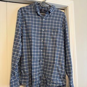Men’s Vineyard Vines shirt